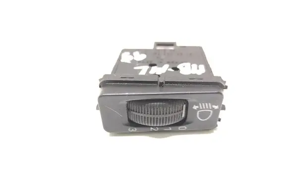 Mercedes-Benz ML W163 Headlight level height control switch A1638200010