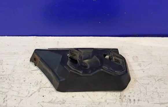 Volvo V50 Front bumper mounting bracket 30655874 31265394