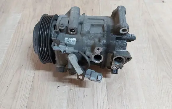 Toyota RAV 4 (XA40) Air conditioning (A/C) compressor (pump) 447250-1030