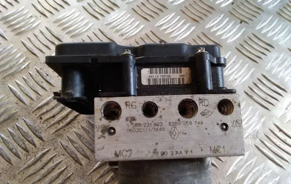 Renault Modus ABS Pump 0265231802 8200559748 0265800558