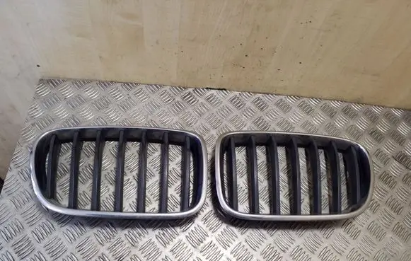 BMW X3 F25 Front bumper upper radiator grill 51117210726 7210726 51117210725
