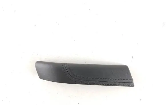 Volkswagen Touareg II Front door handle cover 7P6867371A