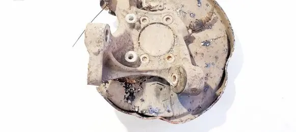 Rear wheel hub