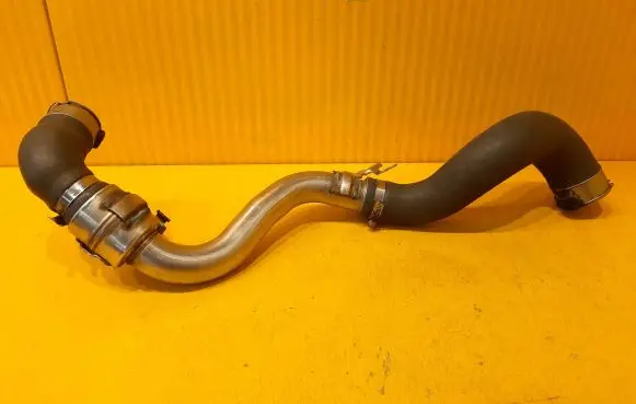Renault Trafic III (X82) Intercooler hose/pipe 34065220