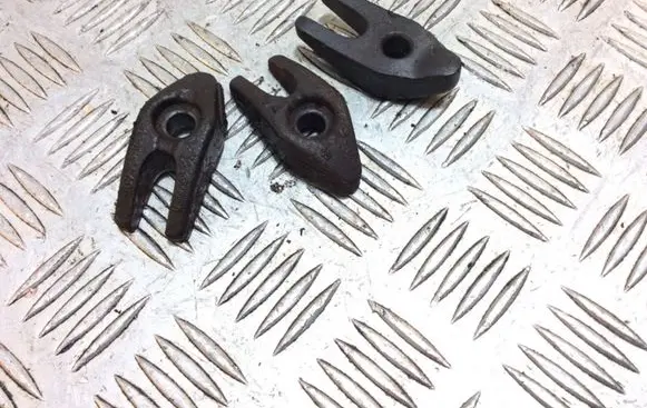 Ford Kuga II Fuel Injector clamp holder 9674341880