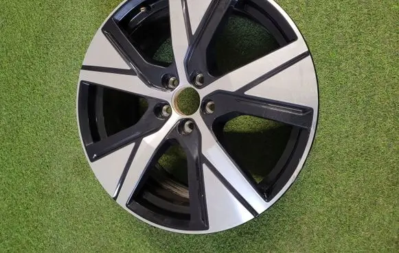 Volvo XC40 R19 alloy rim 5JX19