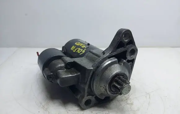 Volkswagen Golf IV Starter motor 0986017830