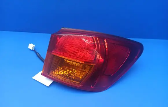 Lexus IS 220D-250-350 Rear/tail lights ICHIKOH5340 E111183