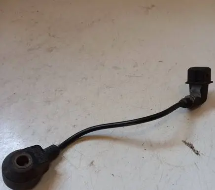 BMW 3 E36 Detonation knock sensor 0261231097 17393689