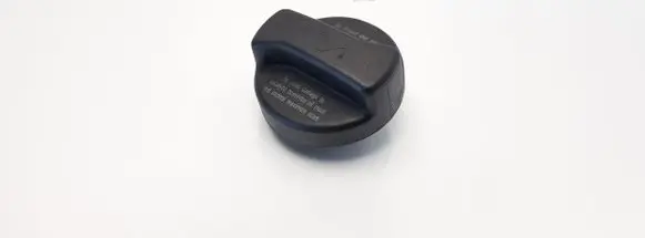 Volkswagen PASSAT B5 Oil filler cap 026103485