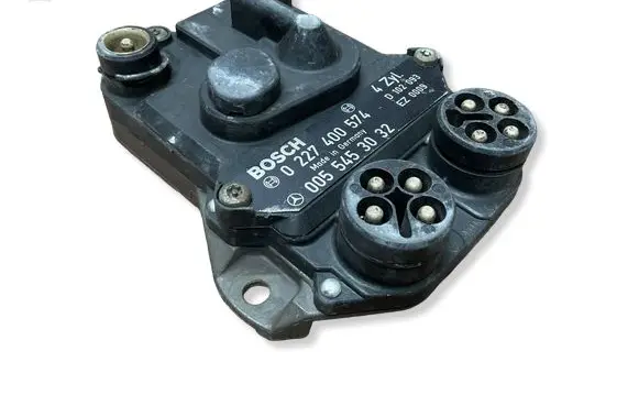 Mercedes-Benz E W124 Ignition amplifier control unit 0055453032