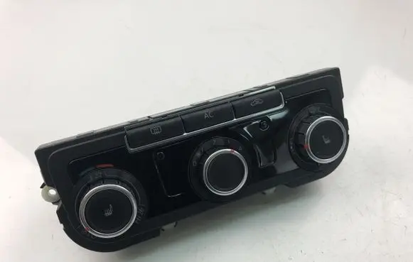 Volkswagen Golf VI Climate control unit 1111