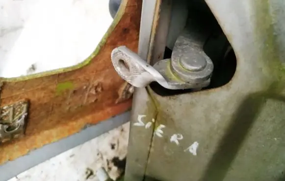Ford Sierra Rear door check strap stopper