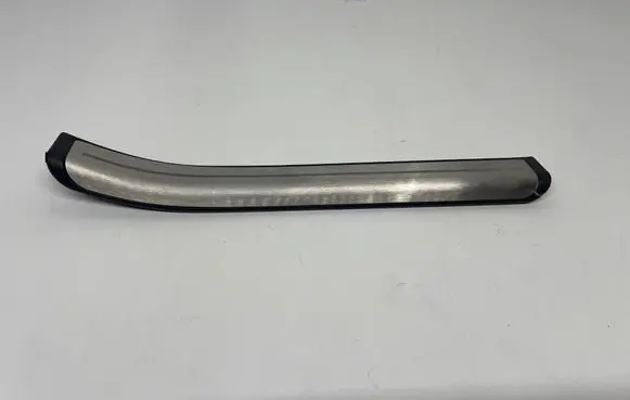Volkswagen Golf V Front sill trim cover 1K9071303