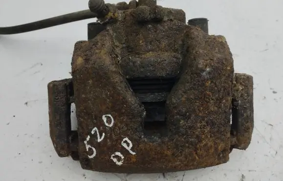 Honda Civic IX Front brake caliper