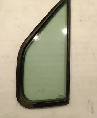 Renault Master II Front triangle window/glass DOT39AS2M33 43R000464