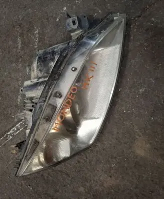 Ford Mondeo Mk III Headlight/headlamp 1305630364