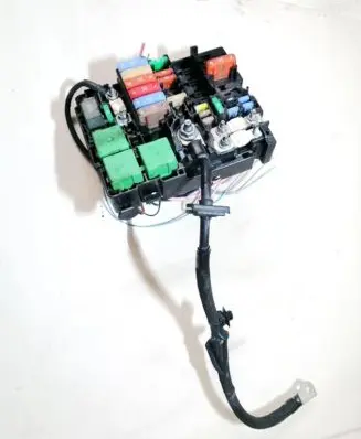 Opel Combo E Fuse box set a006c8 9804848480