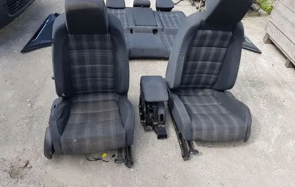 Seat set