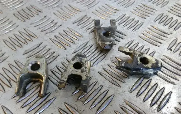 Renault Master III Fuel Injector clamp holder