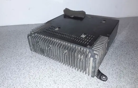 BMW 5 E34 Sound amplifier 65118360238