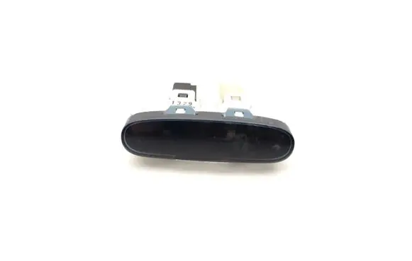 Nissan Juke I F15 Passenger airbag on/off switch 