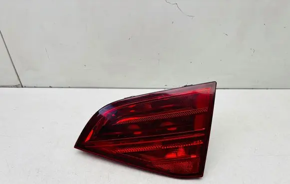Audi A4 S4 B8 8K Tailgate rear/tail lights Z1968002 219602
