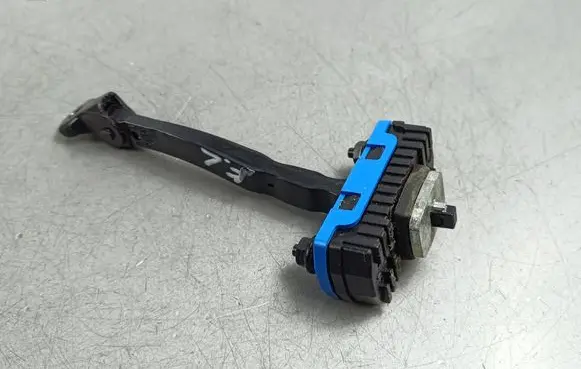 Hyundai Santa Fe V MX5 Front door check strap stopper 