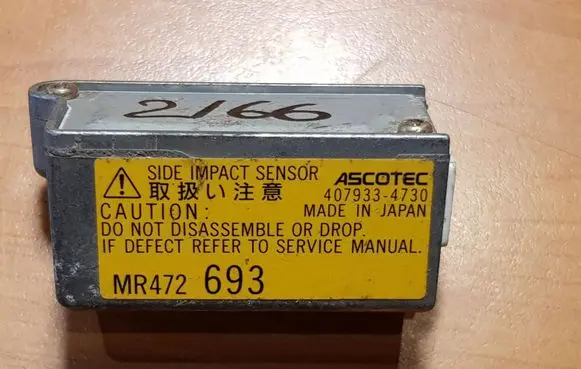 Mitsubishi Space Wagon Airbag deployment crash/impact sensor 4079334730 MR472