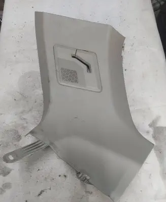Volvo XC90 (D)pillar trim (top) 8641273
