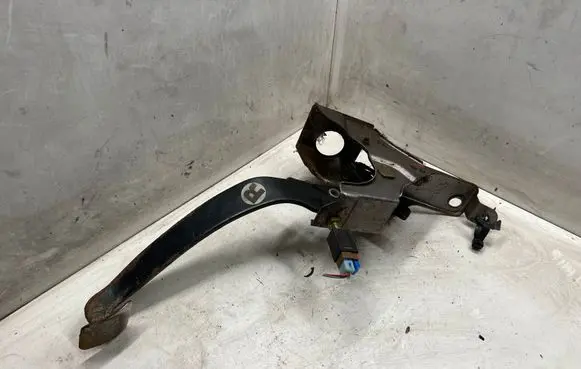 Clutch pedal