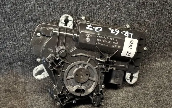 Audi Q7 4M Tailgate/trunk/boot lift motor 4M0827887B