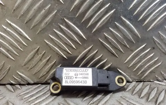 Audi A3 S3 8L Airbag deployment crash/impact sensor 8L0959643B