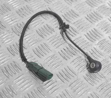 Volkswagen Jetta V Crankshaft position sensor 06E905377A