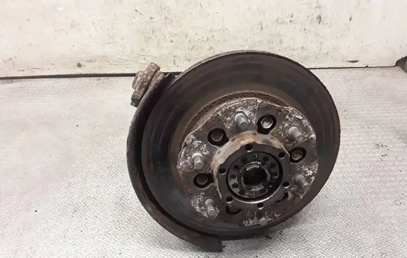 Ford Maverick Front wheel hub spindle knuckle 