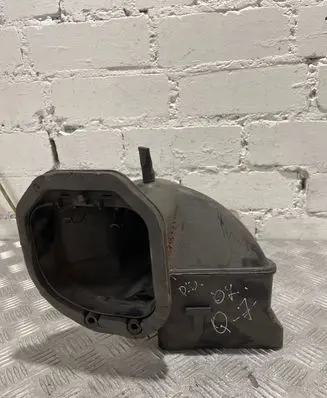 Audi Q7 4L Air intake duct part 7L0819049