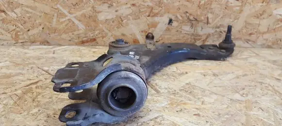 Volvo V70 Front lower control arm/wishbone 6G9N3A052