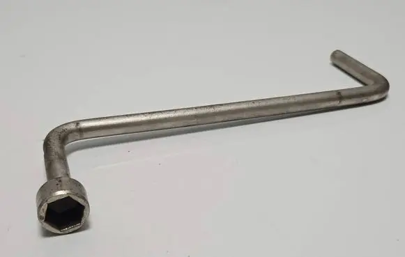 BMW X5 E53 Wheel nut wrench 1095831