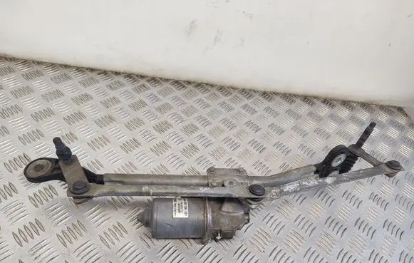 Front wiper linkage and motor