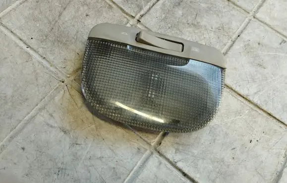 Subaru Outback Rear seat light