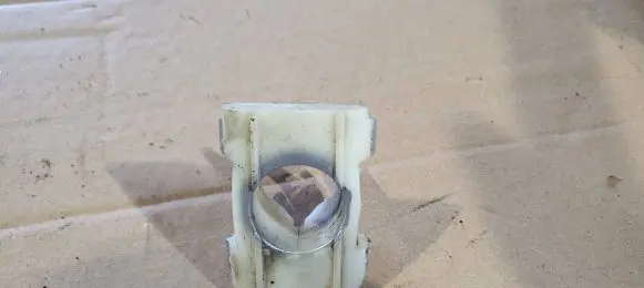 BMW 5 E39 Front parking sensor holder (PDC) 70083940