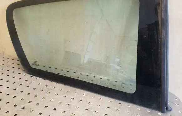 Toyota Corolla E120 E130 Rear side window