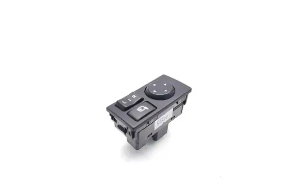 Isuzu D-Max Wing mirror switch M42200