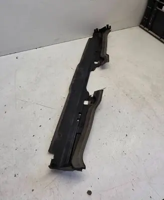 BMW 7 E65 E66 Radiator trim 51717011217