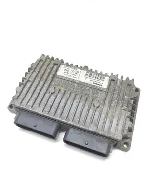 Renault Scenic I Engine control unit/module S105280016A 7700112937 H0M7700112914