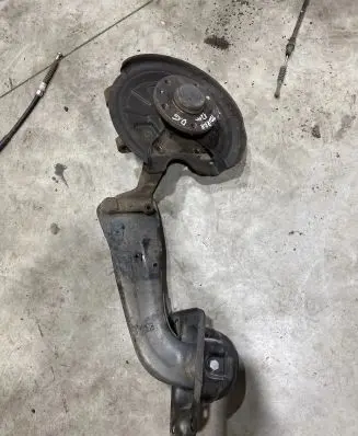 Volkswagen Touran II Rear wheel hub