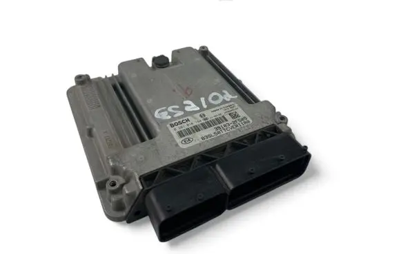 KIA Sportage Engine control unit/module ECU 391032F505 0281018194