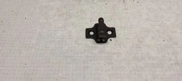Opel Frontera B Rear door lock loop/hook striker 
