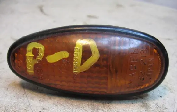 Mitsubishi Pajero Sport I Front fender indicator light