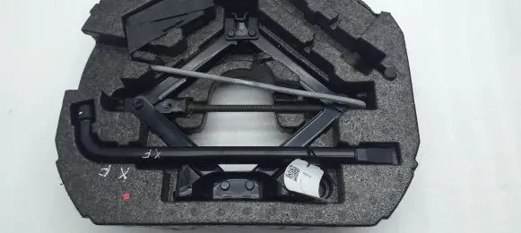 Jaguar XF X250 Tool set 8W8317B043AB